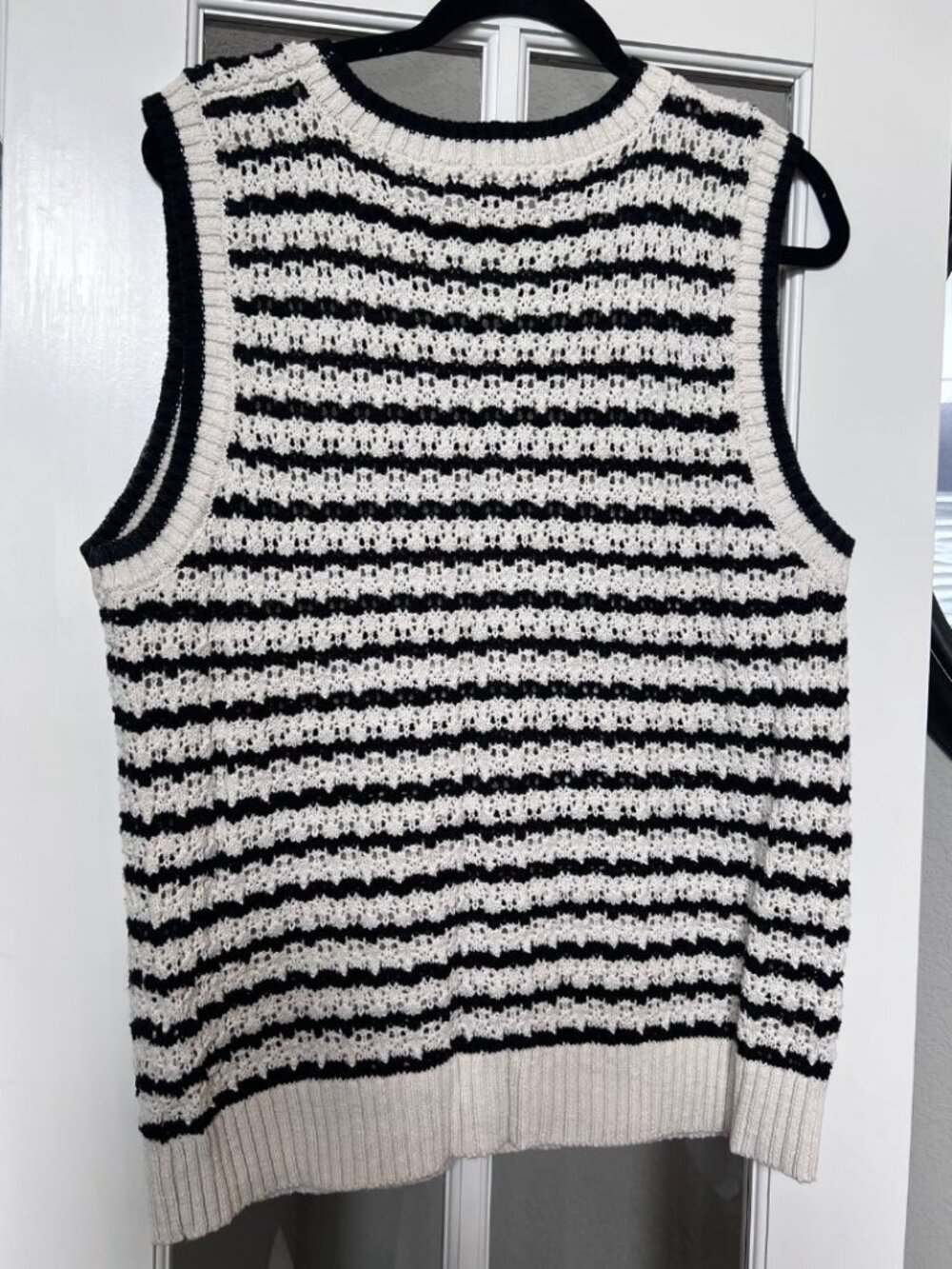 Sanctuary Open Knit Sleeveless Sweater Top - Picture 4 of 4